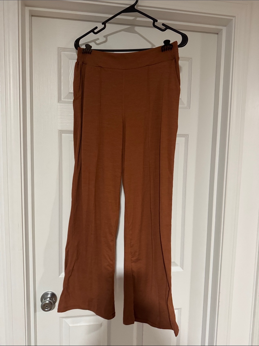 Wide-Leg Women's Pants in Rust Brown